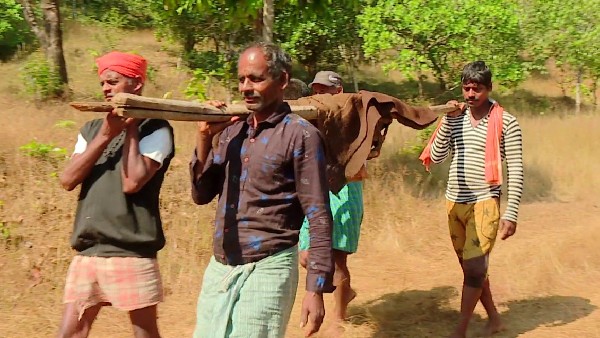 ದುಶ್ಚಟಗಳಿಗೆ ಬಲಿಯಾಗುತ್ತಿರುವ ಮಕ್ಕಳು ದುಶ್ಚಟಗಳಿಗೆ ಬಲಿಯಾಗುತ್ತಿರುವ ಮಕ್ಕಳು