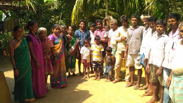 ಸರ್ಕಾರ ಗಮನ ಹರಿಸುವಂತೆ ಗ್ರಾಮಸ್ಥರ ಒತ್ತಾಯ ಸರ್ಕಾರ ಗಮನ ಹರಿಸುವಂತೆ ಗ್ರಾಮಸ್ಥರ ಒತ್ತಾಯ