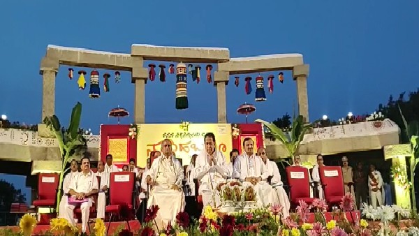 ನಿಮಗೆ ದೊರೆತ ಪದವಿಗೆ ಸರಿಯಾಗಿ ನಡೆದುಕೊಳ್ಳಿ ನಿಮಗೆ ದೊರೆತ ಪದವಿಗೆ ಸರಿಯಾಗಿ ನಡೆದುಕೊಳ್ಳಿ