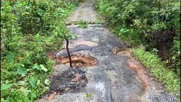People representatives who do not repair roads: Warn of voting boycott by Hadugaru villagers 