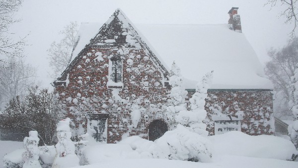 3 Indian-Americans Walking On Frozen Lake Fall Through Ice, Drown