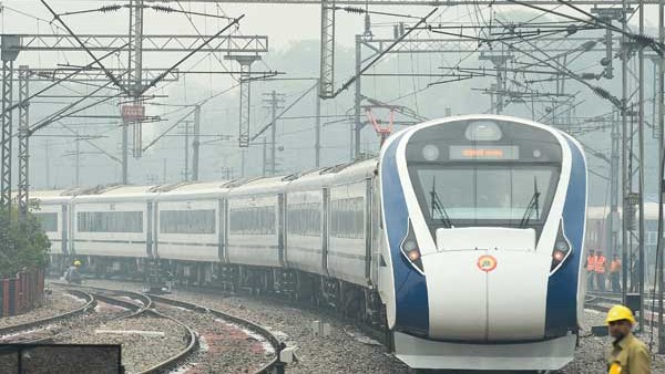 400 ವಂದೇ ಭಾರತ್ ರೈಲು ಅಭಿವೃದ್ಧಿ 