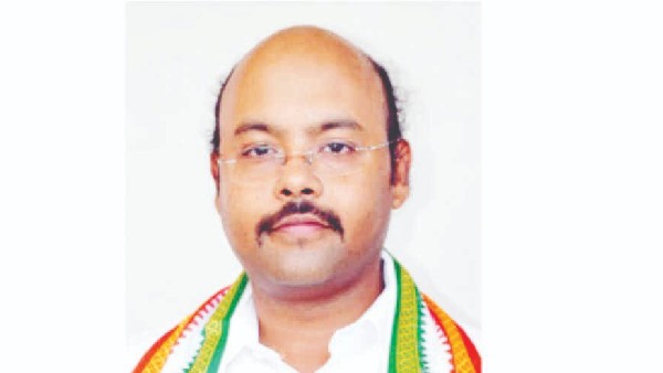 ಸಿದ್ದರಾಮಯ್ಯ ವರುಣಾ ಕ್ಷೇತ್ರದಲ್ಲಿ ಸ್ಫರ್ಧಿಸಲಿ ಎನ್ನುವುದೇ ಅಭಿಮಾನಿಗಳ ಬಳಕೆ