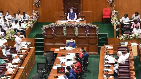 Siddaramaiah Urges For Proper Compensation For Sharavathi Victims