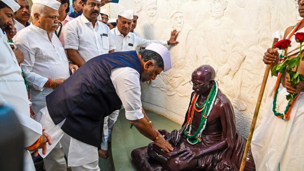  ಡಿಕೆಶಿ-ಸಿದ್ದರಾಮಯ್ಯ ಜಂಟಿ ಯಾತ್ರೆ