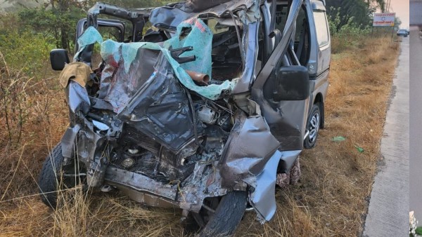 Goa-Mumbai Highway Accident: 9 killed as Car Collides with Ttruck Goa-Mumbai Highway Accident: 9 killed as Car Collides with Ttruck