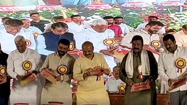 Basavaraj Bommai launched Agriculture Department new projects in Dharwad