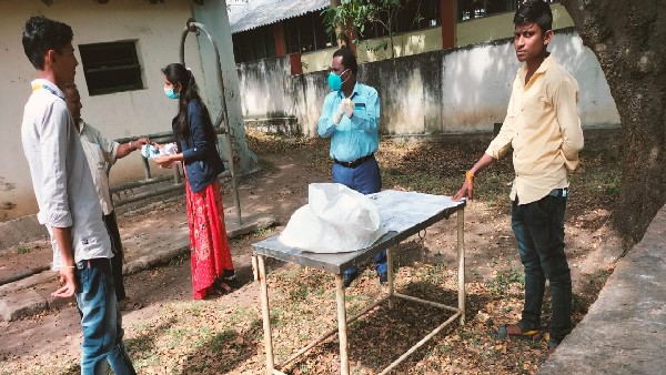 Bird Flu Fear Starts In Gundlupet Taluk Bird Flu Fear Starts In Gundlupet Taluk