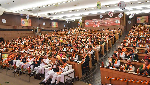 ಯಾವ ಸಚಿವರ ಹೆಸರು ತೆಗೆದುಕೊಳ್ಳದೆ ಎಚ್ಚರಿಕೆ ನೀಡಿದ ಪ್ರಧಾನಿ