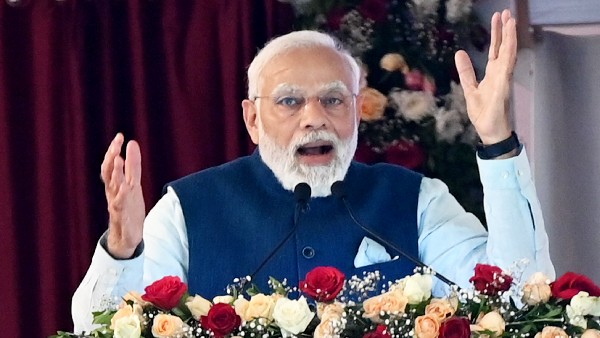 ಸಮಾಜದ ಪ್ರತಿಯೊಂದು ವರ್ಗವನ್ನು ತಲುಪಬೇಕು: ಮೋದಿ