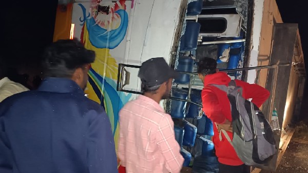 Private bus accident near Muguru: More than 30 people injured