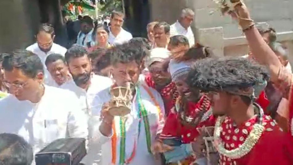 D.K.Shivakumar started yatra before Siddaramaiah came in Chamarajanagar D.K.Shivakumar started yatra before Siddaramaiah came in Chamarajanagar