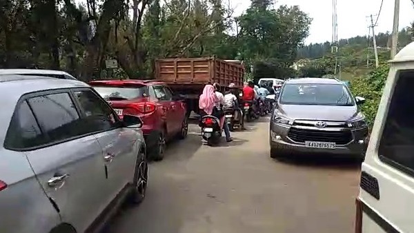 ಜಿಲ್ಲಾಡಳಿತದಿಂದ ಪ್ರವಾಸಿಗರಿಗೆ ಸೂಚನೆ 