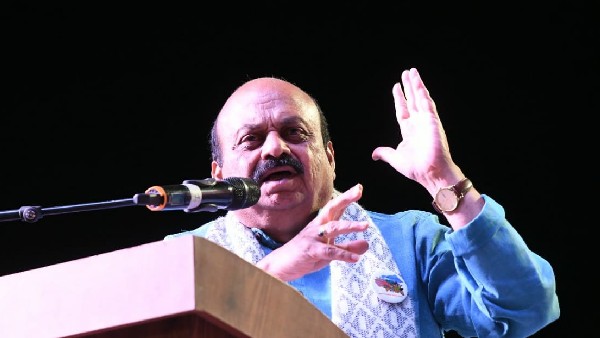 ನೋಡುಗರ ಕಣ್ಮನಗಳ ತಣಿಸಿದ ಮೆರವಣಿಗೆ