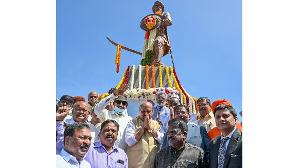 ರಾಯಣ್ಣ ಶಾಲೆಯಲ್ಲಿ ಸೇನಾನಿಗಳಿಗೆ ತರಬೇತಿ