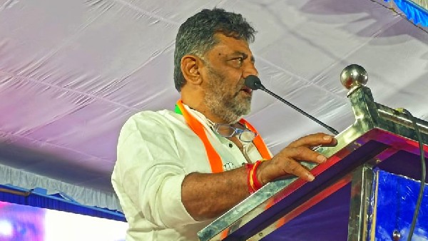 ಉಳುವವನಿಗೆ ಭೂಮಿ ಕೊಟ್ಟಿದ್ದು ಕಾಂಗ್ರೆಸ್.