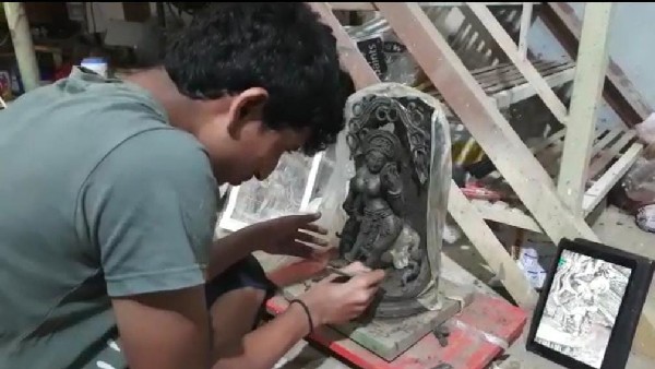 National Youth Day 2023: Special gift prepare for Prime Minister modi by Dharwad young artist National Youth Day 2023: Special gift prepare for Prime Minister modi by Dharwad young artist