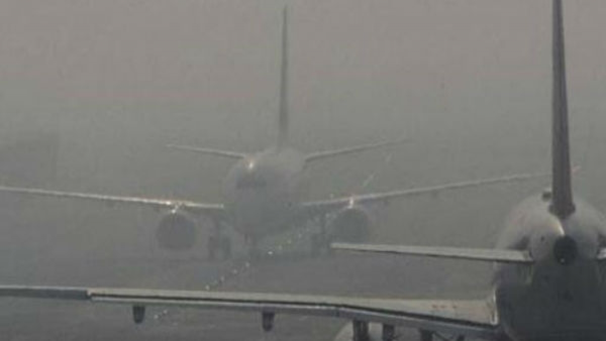 Dense fog warning at Delhi Airport: Highway closed in Kashmir! Dense fog warning at Delhi Airport: Highway closed in Kashmir!