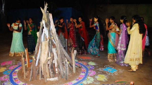 ನಾಲ್ಕು ದಿನಗಳ ಆಚರಣೆ