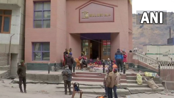 ಸುರಕ್ಷಿತ ಸ್ಥಳಾಂತರಕ್ಕೆ ಆದ್ಯತೆ