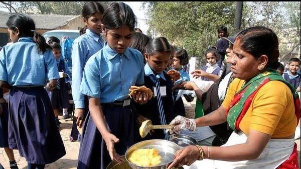 Children and parents sick after consuming poisoned food at school in Kerala