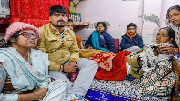 Delhi hit and run case: Manish Sisodia Meets Family Of Woman