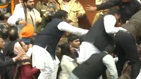Delhi Mayor Elections: Massive Ruckus At Civic Centre; AAP, BJP Councillors Clash With Each Other