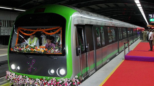 Whitefield-KR Puram Metro Line: Walkway to Which Tech Parks? Where is the web girder? information