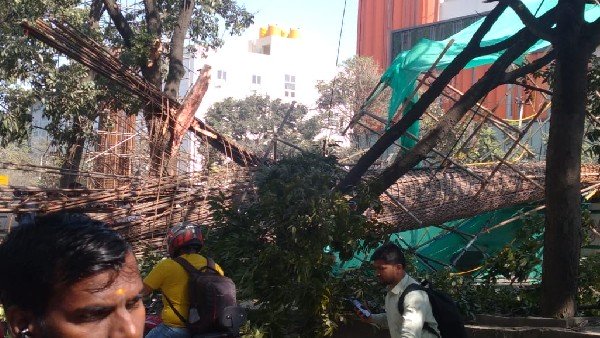 Bengaluru Metro Pillar Collapse : Team of professors from IIT Hyderabad inspect the site Bengaluru Metro Pillar Collapse : Team of professors from IIT Hyderabad inspect the site