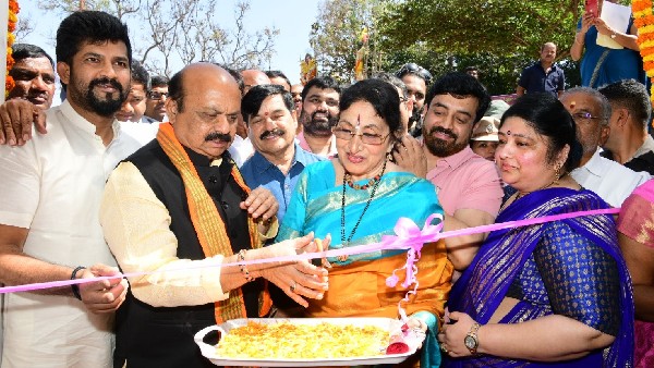 No Power Supply To Kannada Actor Vishnuvardhan Memorial In Mysuru