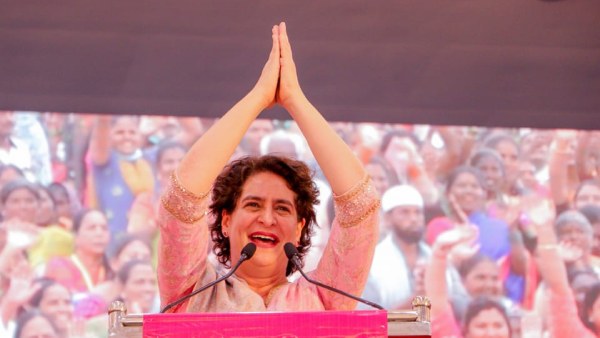 PriyankaKeFakePromises 