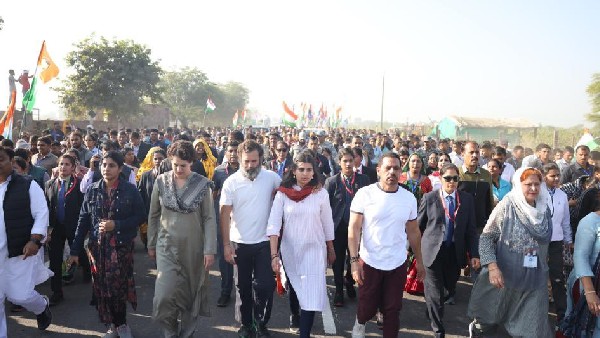 Adani, Ambani can never buy Rahul as he stands for truth: Priyanka Gandhi at Loni border 