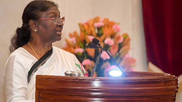 The engineer who went to bow at the feet of President Draupadi Murmu was suspended The engineer who went to bow at the feet of President Draupadi Murmu was suspended