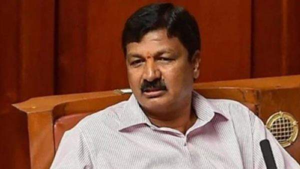  ಲಕ್ಷ್ಮಿ ಹೆಬ್ಬಾಳ್ಕರ್‌ಗೆ ವಿಷಕನ್ನೆ ಎಂದ ಜಾರಕಿಹೊಳಿ