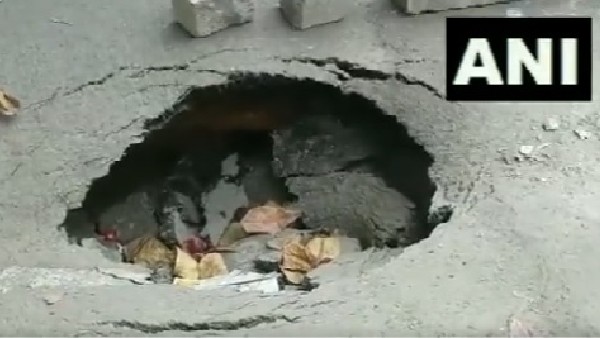 A pothole has been created on the Ittamadu main road in bengaluru A pothole has been created on the Ittamadu main road in bengaluru