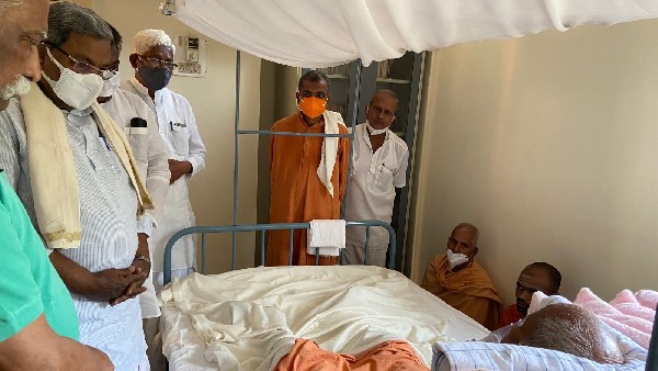 Siddeshwar Sris breathing, pulse deteriorating Here is the health bulletin 