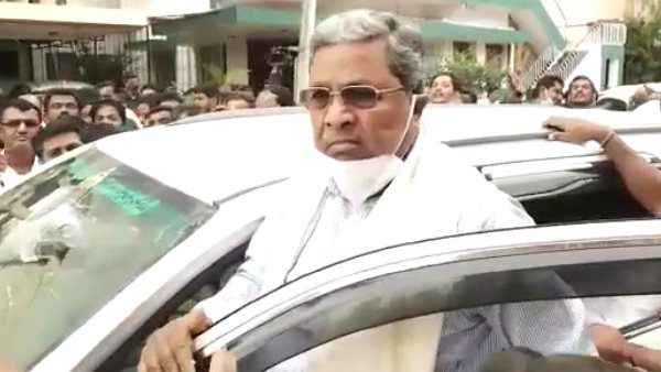  ಮುಖ್ಯಮಂತ್ರಿ ಕುರ್ಚಿಗಾಗಿ ಡಿಕೆಶಿ, ಸಿದ್ದು ಪೈಪೋಟಿ