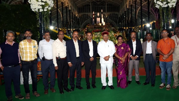 Governor Witnessed The Flower Show Of Bangalores Past Glory