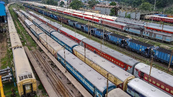 How to book train ticket on Paytm, check PNR status, live train running status