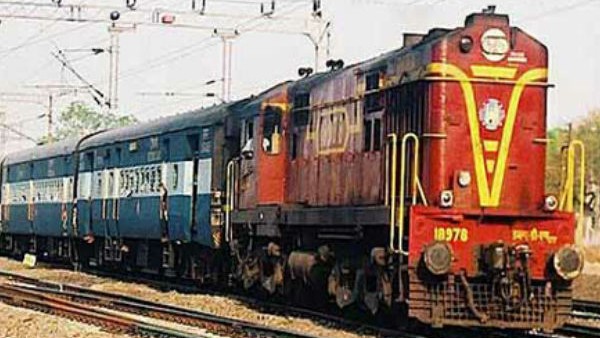ಮಧ್ಯಾಹ್ನ 1 ಗಂಟೆಗೆ ಹುಬ್ಬಳ್ಳಗೆ ಬರುತ್ತದೆ 
