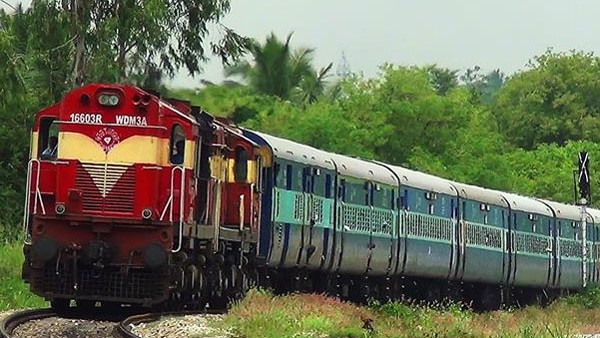 ಅಂಗವಿಕಲಸ್ನೇಹಿ ಸೇರಿದಂತೆ 18 ಬೋಗಿ 