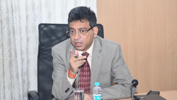 BBMP Commissioner reacts to issue of spending crores of rupees for repair Potholes in Bengaluru BBMP Commissioner reacts to issue of spending crores of rupees for repair Potholes in Bengaluru