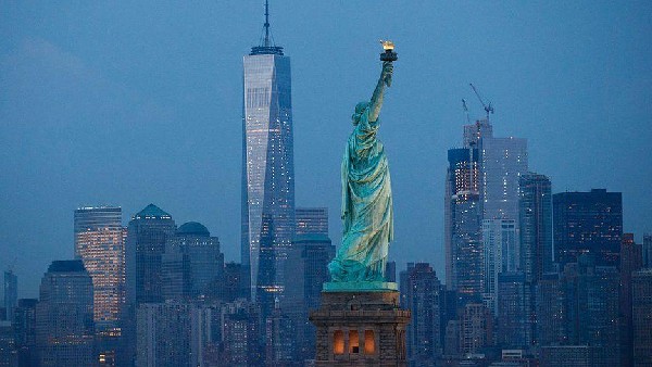 ಯುಎಸ್ ಪೌರತ್ವ ಮತ್ತು ವಲಸೆ ಸೇವೆಗಳ ನೀತಿ ಯುಎಸ್ ಪೌರತ್ವ ಮತ್ತು ವಲಸೆ ಸೇವೆಗಳ ನೀತಿ