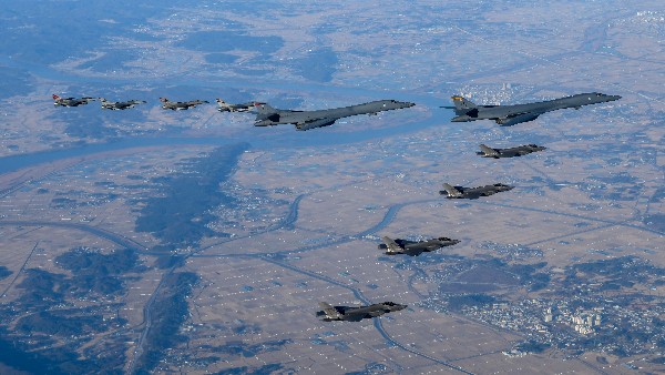 US Air Force General warns possible war with China in 2025
