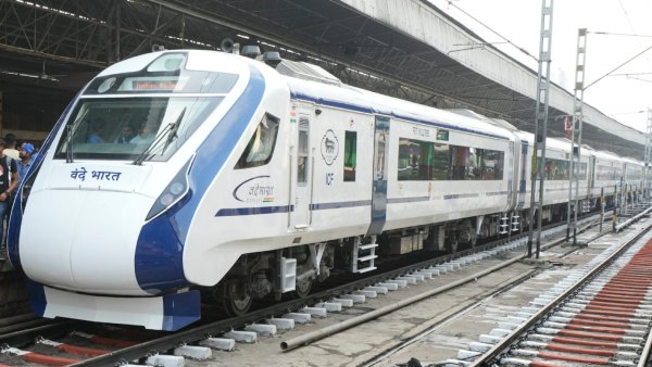 IRCTC Announces Association With HDFC Bank, Launches Co-Branded Travel Credit Card IRCTC Announces Association With HDFC Bank, Launches Co-Branded Travel Credit Card