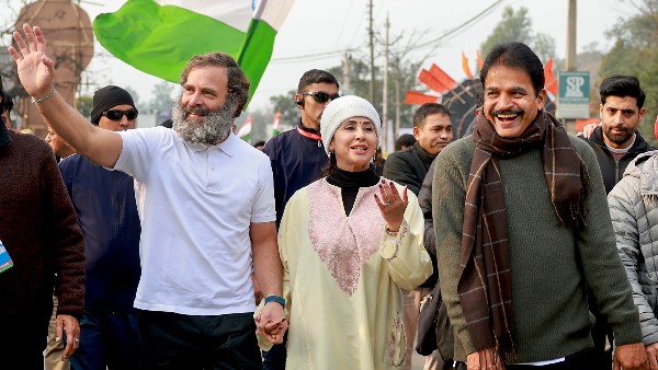  ನಟಿ ಊರ್ಮಿಳಾ ಮಾತೋಂಡ್ಕರ್ ಭಾಗಿ