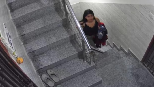 ಇನ್ನೊಬ್ಬ ಮಹಿಳೆಯೊಂದಿಗೆ ನಿಶ್ಚಿತಾರ್ಥ