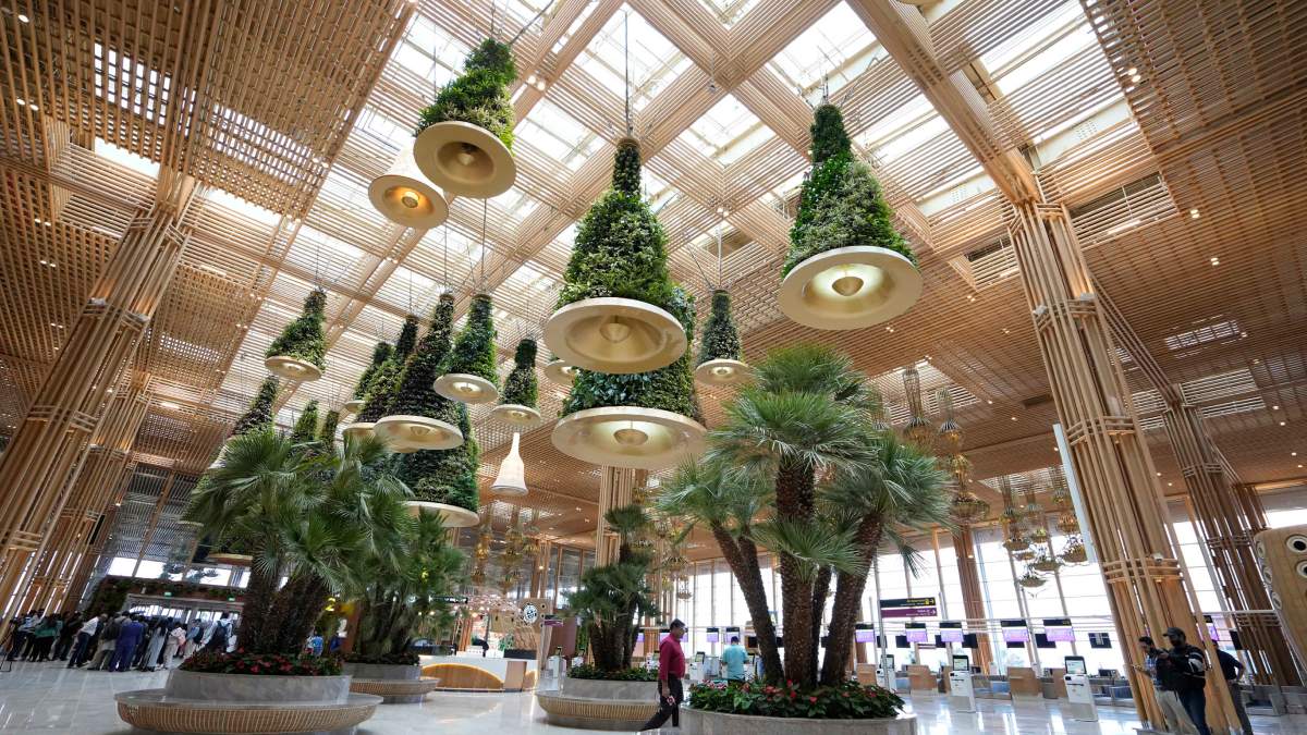 27.5 mn Passengers Travelled Trough Bengaluru Airport in 2022 27.5 mn Passengers Travelled Trough Bengaluru Airport in 2022