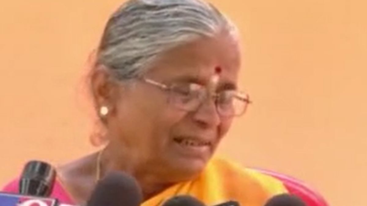 DK Ravi Mother Gowramma Reaction to D Roopa vs Rohini Sindhuri Fight DK Ravi Mother Gowramma Reaction to D Roopa vs Rohini Sindhuri Fight