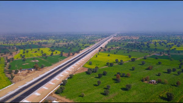 Bengaluru–Vijayawada economic corridor to have access controlled Greenfield Highway, Gadkari approves Bengaluru–Vijayawada economic corridor to have access controlled Greenfield Highway, Gadkari approves